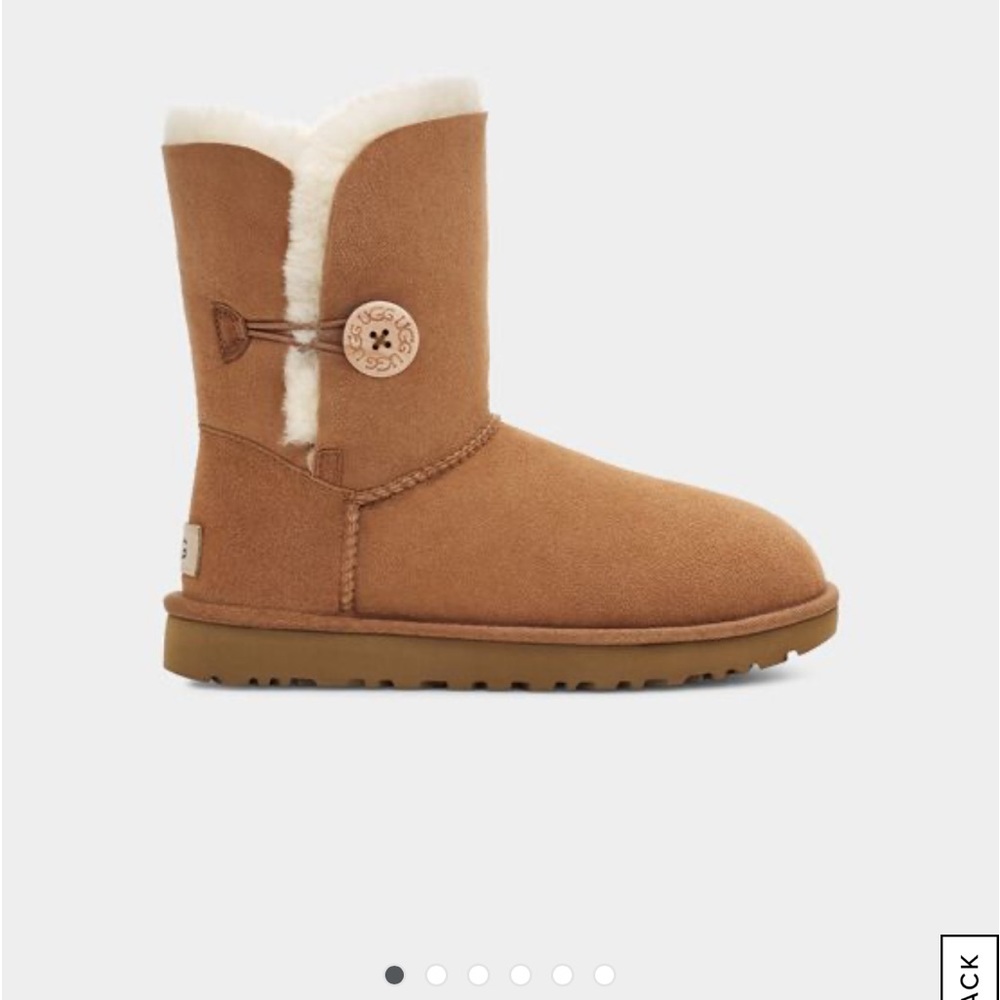 Uggs Bailey button chestnut brown size 7 women